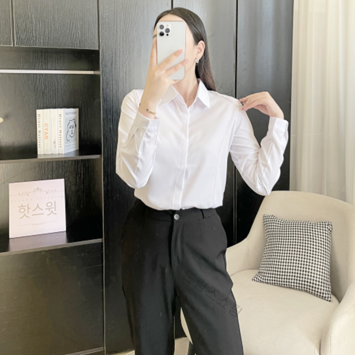 핫스윗 히든버튼 화이트 셔츠 가슴벌어짐 방지 긴팔 블라우스귀걸이헤어밴드 포함 핫스윗 히든버튼 화이트 셔츠 가슴벌어짐 방지 긴팔 블라우스귀걸이헤어밴드 포함