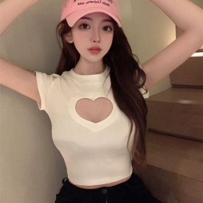 하트트임 가슴트임티 크롭티셔츠 반팔티 데일리룩 셔링