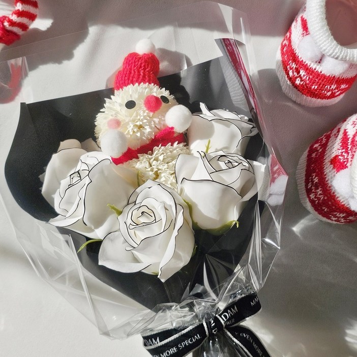 [플라담] 크리스마스 산타 눈사람 장미 꽃다발, 1개, 눈사람(빨간장미)