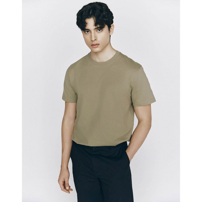 지오다노2025 NEW 남자 라운드넥 반팔티 025530 8칼라