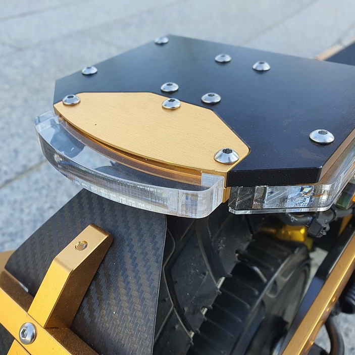 넥스튠 위페드 전동킥보드 후미등 LED 볼륨업