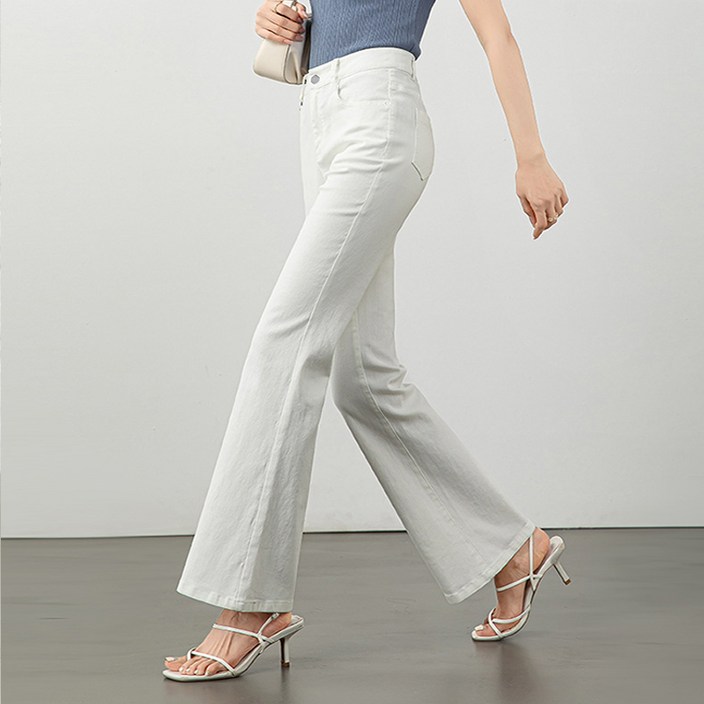 여성 키작녀 흰색청바지 세미 부츠컷 화이트진 청바지