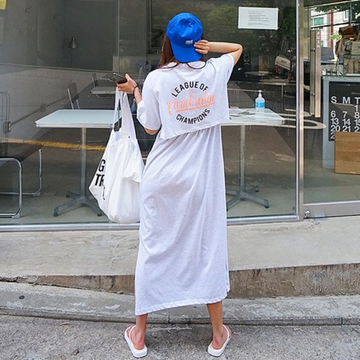 11 추가할인 꾸안꾸정석 레터링 뒤트임 반팔 롱원피스