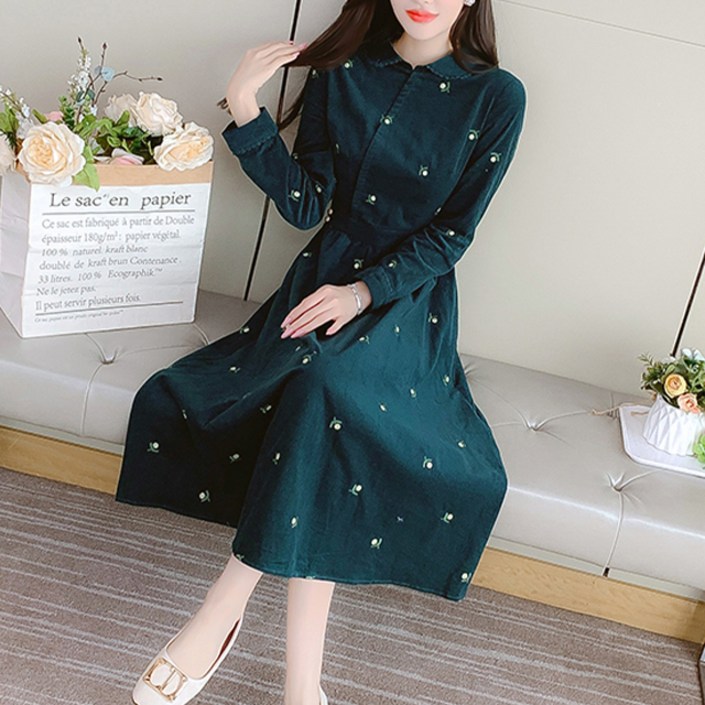 페이퍼먼츠 자수 골덴 플레어 롱 원피스 03398 페이퍼먼츠 자수 골덴 플레어 롱 원피스 03398