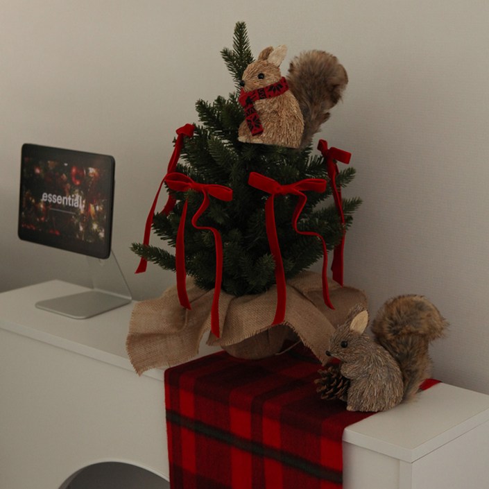 당일출고 POCK 고급 PE 미니트리 선물 크리스마스트리 장식 지네전구포함 벨벳리본 다람쥐오나먼트 풀세트 레드 화이트