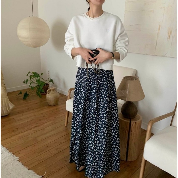 루어스룸 다이노 루즈핏 가을 간절기 라운드넥 긴팔 여자 세미 크롭 맨투맨 티셔츠