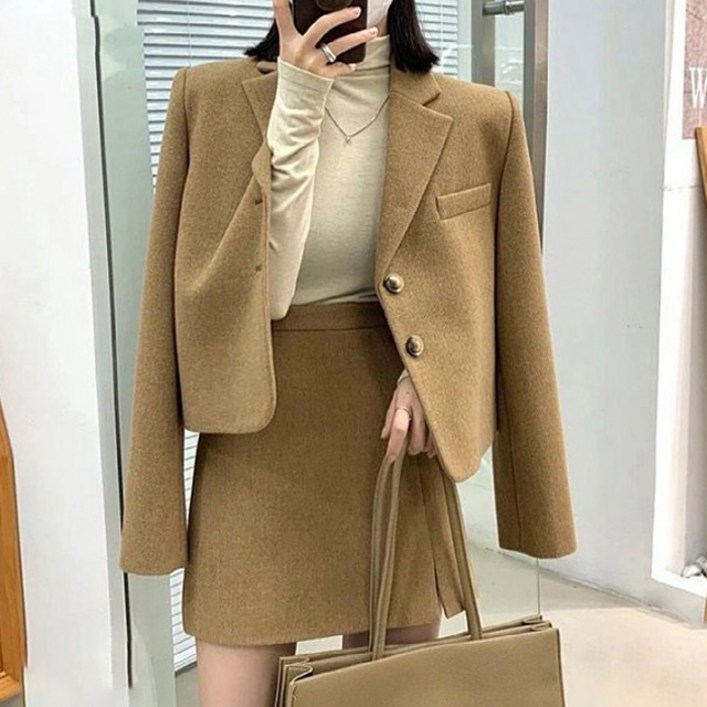 페이퍼먼츠 투버튼 모직 자켓 슬림핏 미니 스커트 투피스 세트 02895 페이퍼먼츠 투버튼 모직 자켓 슬림핏 미니 스커트 투피스 세트 02895