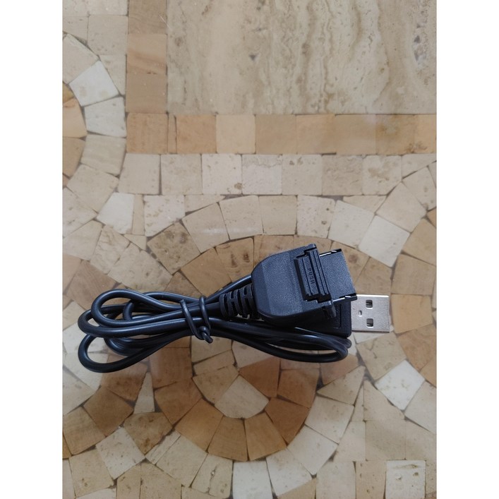 모토로라 스타택 7760  usb 충전기 새제품