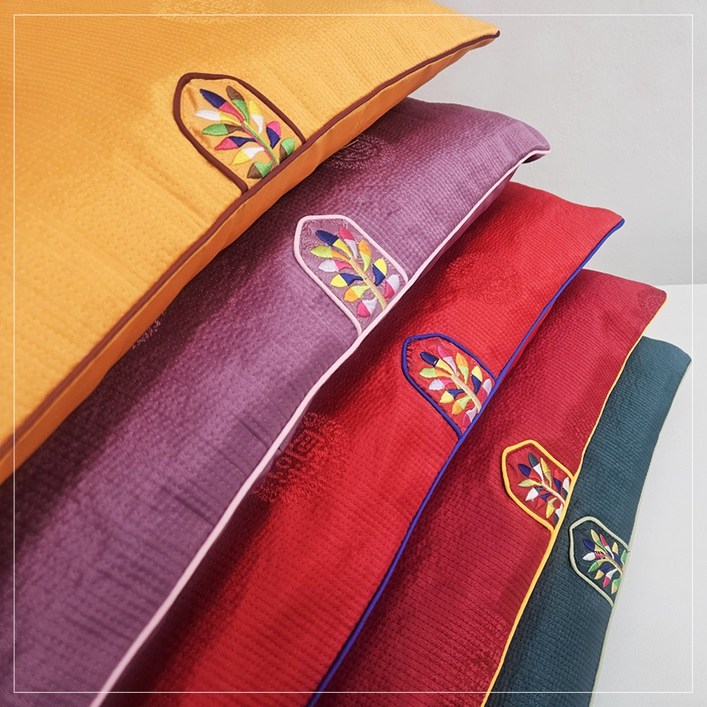 찻집좌식사무실거실회의실관공서사계절유치원명절행사어린이집사찰절향교온돌한옥한식당다도전통 감빛 한실 방석