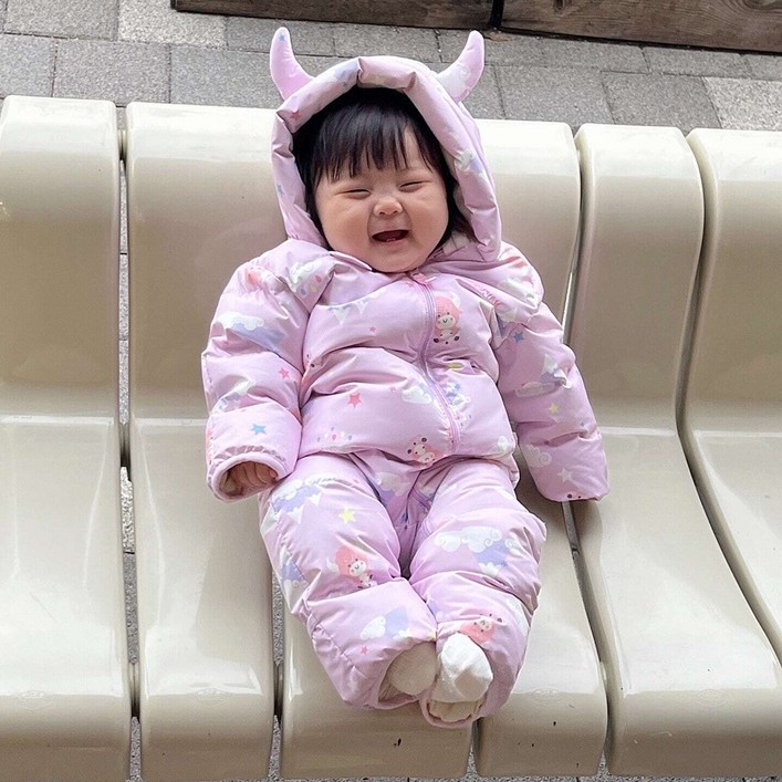 국내백화점 블랙야크키즈 24년 FW 신상 귀여운 전판 그래픽이 매력적인 베이비 다운우주복 BKO버트다운우주복4