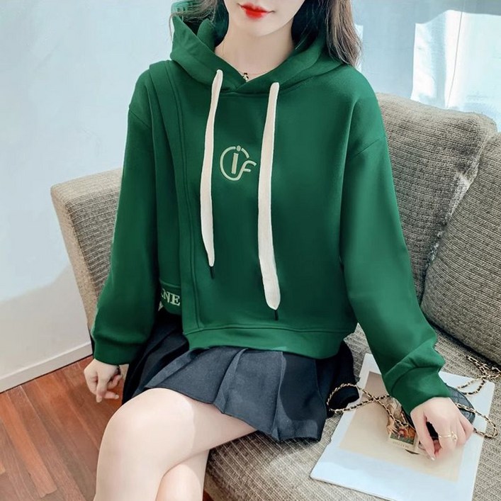 20-30대 젊은 여성 루즈핏 코디 후드 점퍼