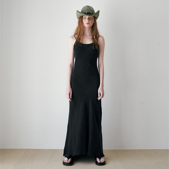 revoirsis maxi dresses black
