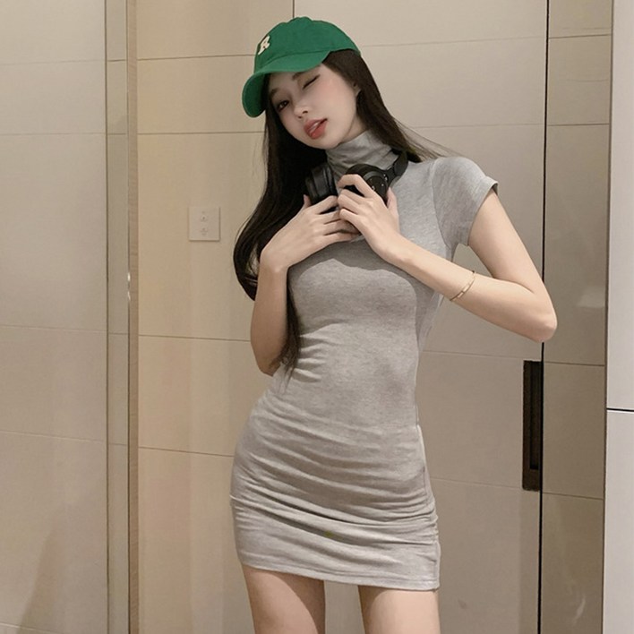 엘쏘 하이넥 슬림핏 반팔 미니원피스