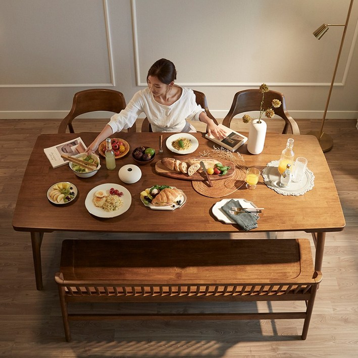 로그하우스 마제스티 프리미엄 2000 고무나무 원목 6인용 식탁세트 의자3개+벤치 피아바식탁