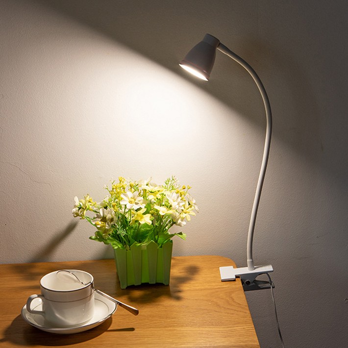 사는잼 LED 집게형 스탠드 북라이트 독서등 휴대용 공부등 탁상 조명 밝기조절 가능