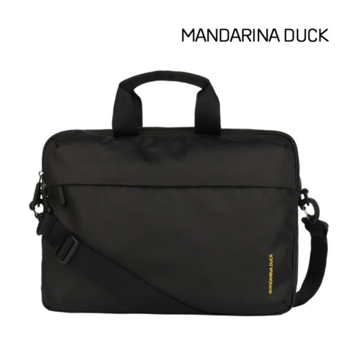 만다리나덕 크로스백 제퍼 랩탑 가방 숄더백 블랙 P10OTC01651