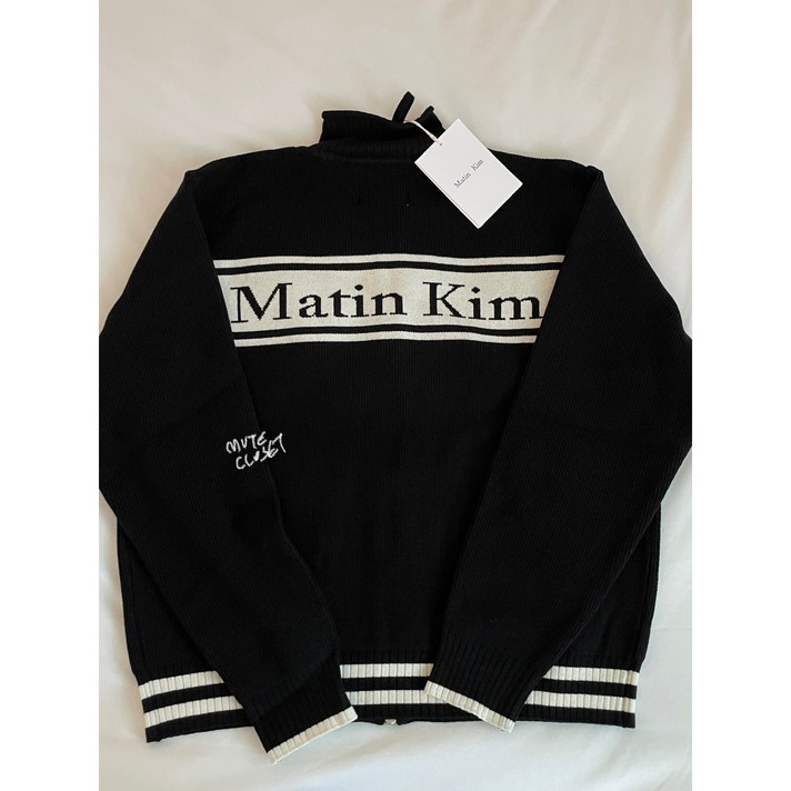 당일발송 마뗑킴 스펠 포인트 스트라이프 여성 니트 가디건 MK2378CD016M MK2500CD016V