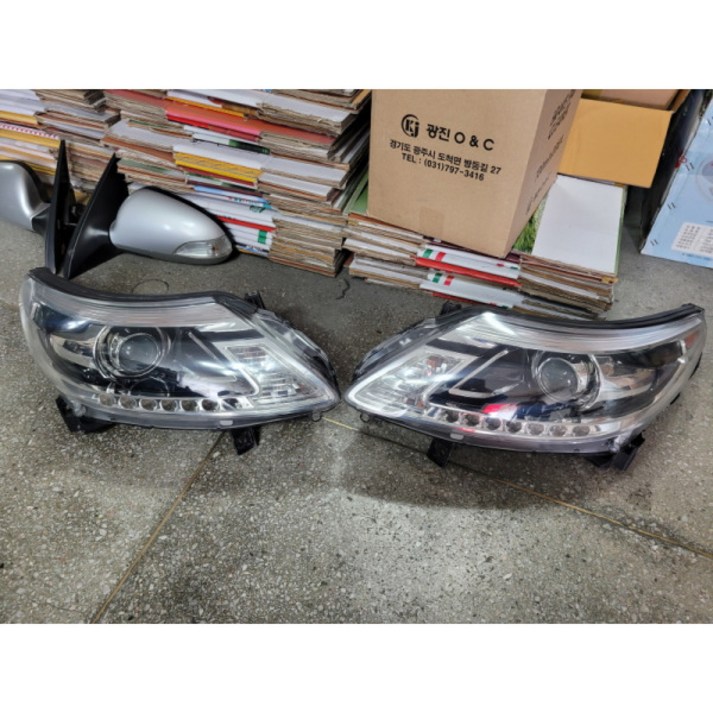 뉴SM5 플래티넘 라이트 L43 플래티넘 라이트 260606449R 260108785R 중고품 L43 플래티넘 제논타입 헤드램프 L43 헤드램프 제논타입 중고품