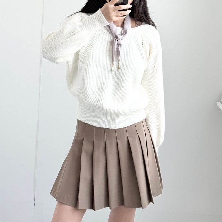 모니크 여성 벌룬 소매 니트 브이넥 여성니트 브이넥니트 스웨터 울니트여자 여자니트 무지니트 라운드니트 루즈핏 크롭 골지 니트티 퍼프소매 데일리룩 기본 세미크롭 겨울니트 여성니트티