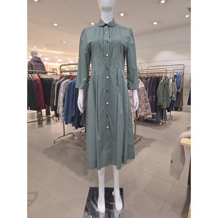 [AK플라자] [비꼴리끄] 코튼 사각 도트 핀턱 원피스 B242WO1050