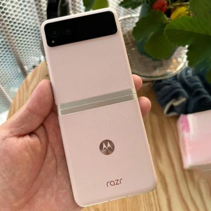 글로벌 롬 모토로라 모토 레이저 40 5G 휴대폰, 스냅드래곤 8 Gen1, 6.9 인치 폴드 스크린, 144Hz, 64MP 글로벌 롬 모토로라 모토 레이저 40 5G 휴대폰, 스냅드래곤 8 Gen1, 6.9 인치 폴드 스크린, 144Hz, 64MP