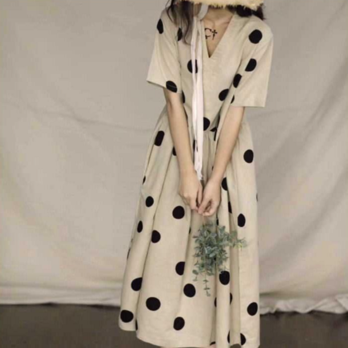 엔젤D 브이넥 빅도트 린넨 아사 원피스