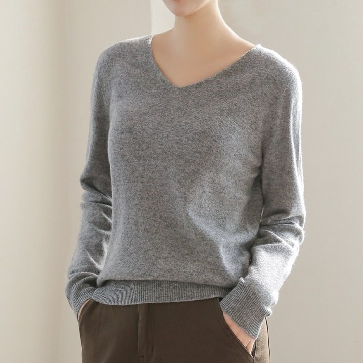 클레이스 울100  캐시미어 고급 호주산 양모 여성  브이넥 니트