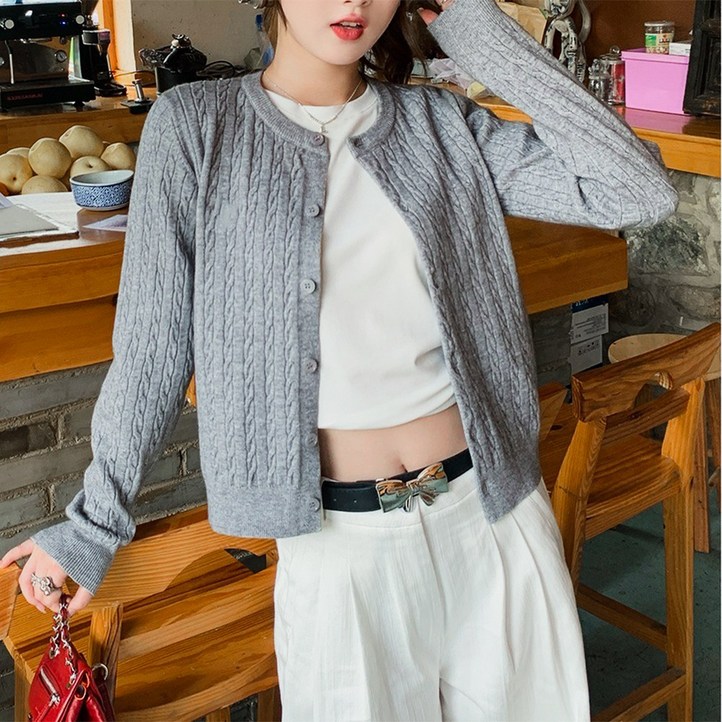 Luna Grace 고품질 신상 라운드넥 긴팔 베이직 니트 가디건 DY24405 Luna Grace 고품질 신상 라운드넥 긴팔 베이직 니트 가디건 DY24405