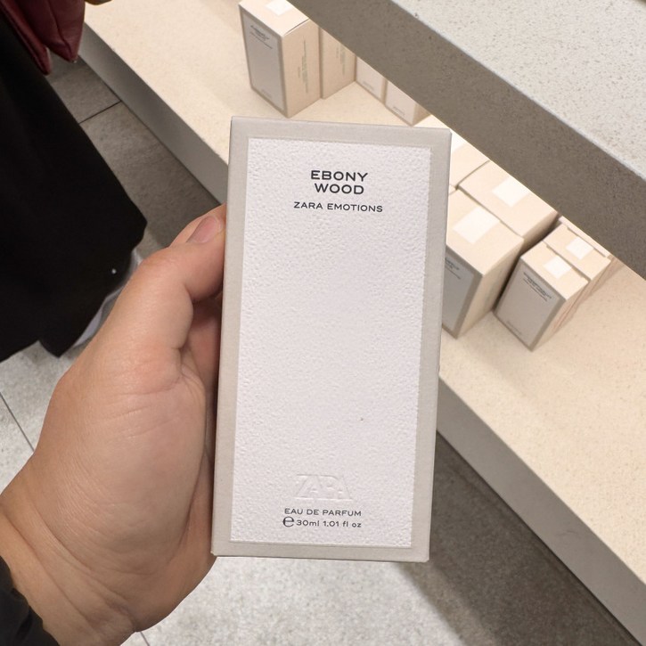 자라 에보니 우드 오 드 퍼퓸 향수 30ml 자라 에보니 우드 오 드 퍼퓸 향수 30ml