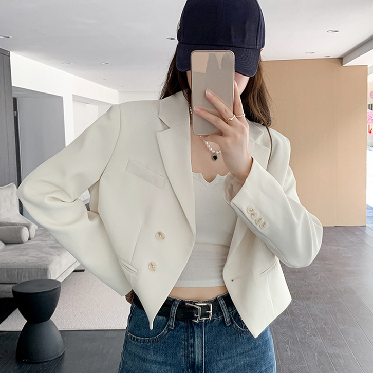 타임퓨어 봄 시즌 뉴웨이브 숏 재킷 모던한 디자인 감각의 캐주얼 수트 상의 크롭핏 라이트 재킷