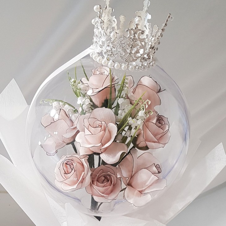 앨리스 아크릴 꽃풍선 장미 비누 꽃다발 대 왕관LED조명쇼핑백 포함
