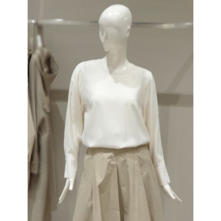 나이스클랍 라운드 블라우스 A241PWB204 한정수량 1995731