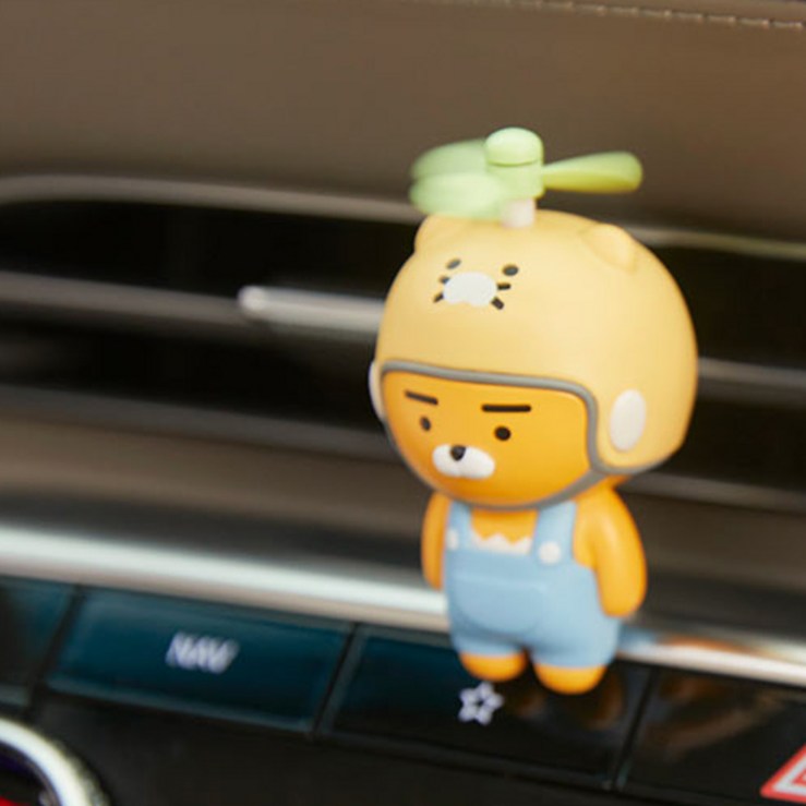 카카오프렌즈 차량용 송풍구형 디퓨져 날아라 고고싱 라이언 차량용 캐릭터 새차선물 귀여운차량용품 카카오프렌즈 차량용 송풍구형 디퓨져 날아라 고고싱 라이언 차량용 캐릭터 새차선물 귀여운차량용품