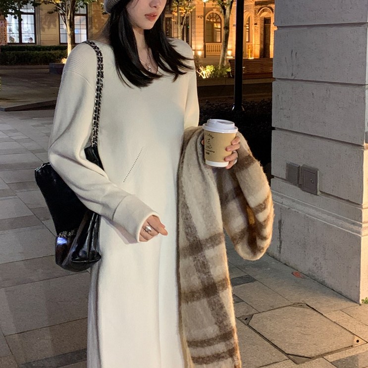 르누아르 브이넥 페이크 포켓 니트 원피스